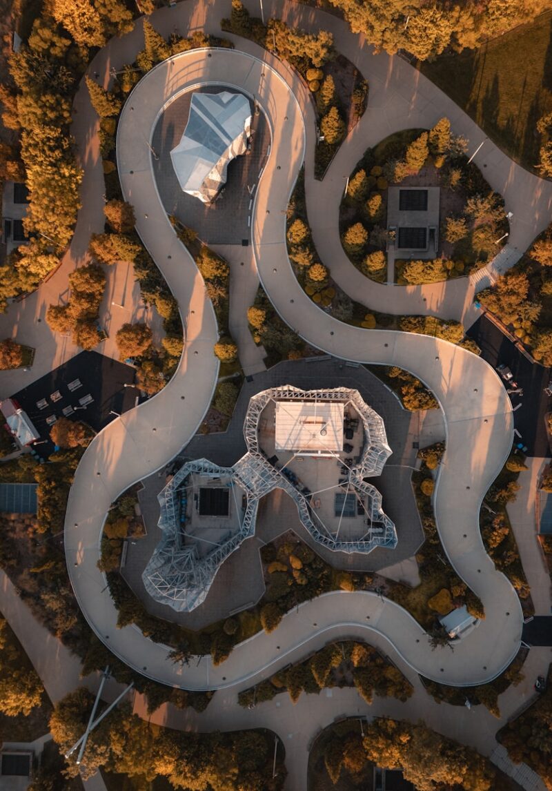 An aerial view of a road and a building